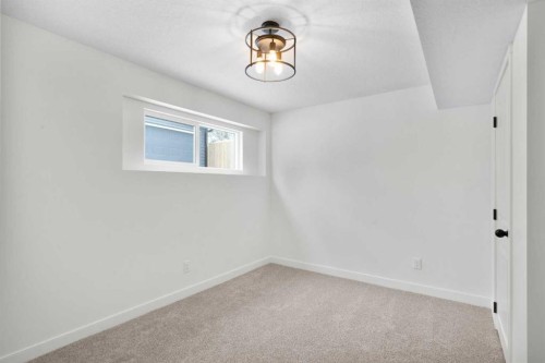 144 Deer Ridge Way Se, Calgary, AB - Indoor Photo Showing Other Room