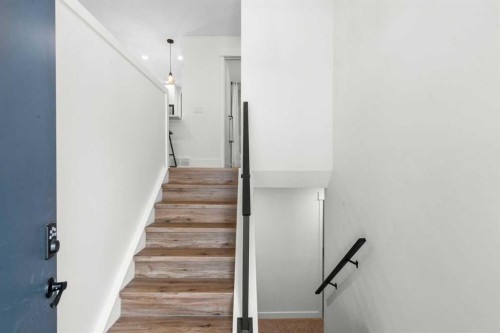 144 Deer Ridge Way Se, Calgary, AB - Indoor Photo Showing Other Room