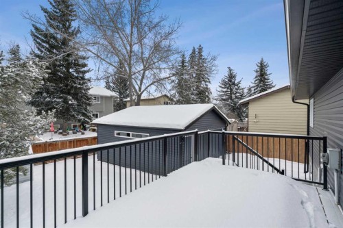 144 Deer Ridge Way Se, Calgary, AB - Outdoor With Exterior