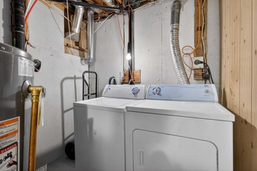 3283 Dover Ridge Drive Se, Calgary, AB - Indoor Photo Showing Laundry Room