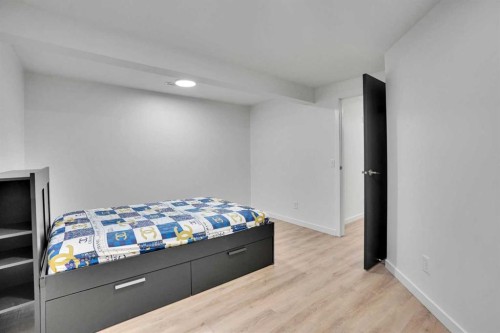 315 Templewood Place Ne, Calgary, AB - Indoor Photo Showing Bedroom