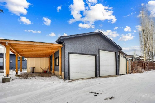 315 Templewood Place Ne, Calgary, AB - Outdoor With Exterior