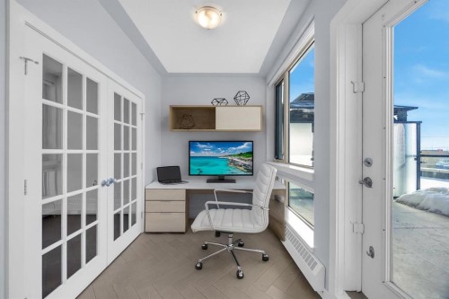 305-35 Inglewood Park Se, Calgary, AB - Indoor Photo Showing Office