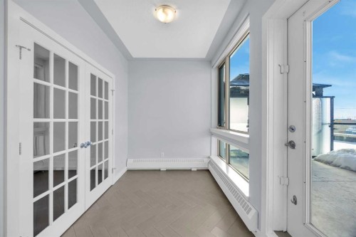 305-35 Inglewood Park Se, Calgary, AB - Indoor Photo Showing Other Room