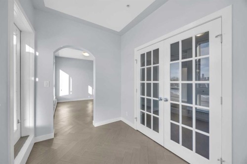 305-35 Inglewood Park Se, Calgary, AB - Indoor Photo Showing Other Room