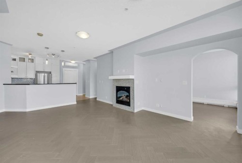 305-35 Inglewood Park Se, Calgary, AB - Indoor With Fireplace