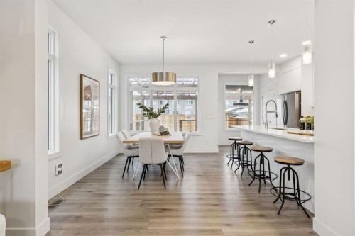 584 River Avenue, Cochrane, AB - Indoor Photo Showing Dining Room