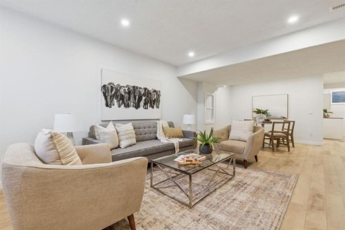 584 River Avenue, Cochrane, AB - Indoor Photo Showing Living Room