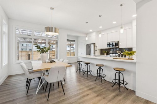 584 River Avenue, Cochrane, AB - Indoor Photo Showing Other Room