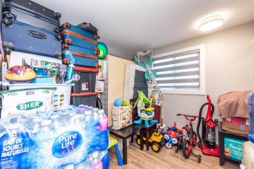 55 Falton Rise Ne, Calgary, AB - Indoor Photo Showing Garage