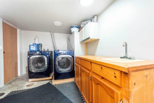 55 Falton Rise Ne, Calgary, AB - Indoor Photo Showing Laundry Room