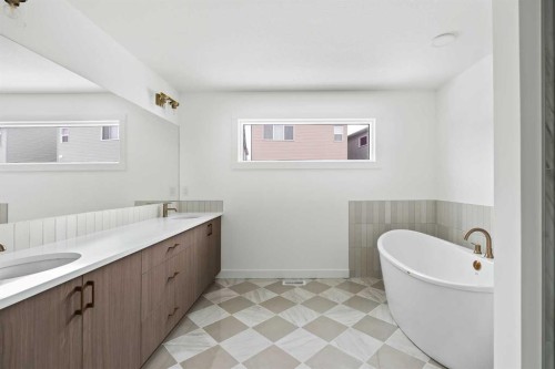 438 Lucas Way Nw, Calgary, AB - Indoor Photo Showing Bathroom