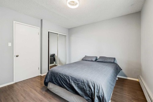 301-2734 17 Avenue Sw, Calgary, AB - Indoor Photo Showing Bedroom