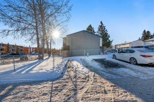 116-6440 4 Street Nw, Calgary, AB - Outdoor