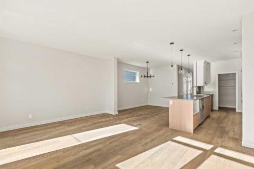 82 Royston Park Nw, Calgary, AB - Indoor Photo Showing Other Room