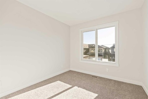 82 Royston Park Nw, Calgary, AB - Indoor Photo Showing Other Room
