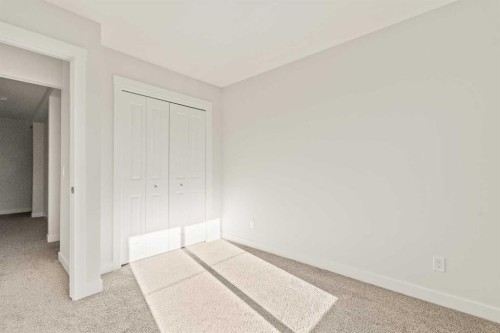 82 Royston Park Nw, Calgary, AB - Indoor Photo Showing Other Room