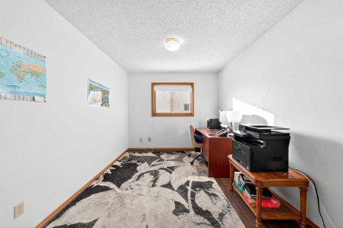 36 Edgevalley Place Nw, Calgary, AB - Indoor Photo Showing Bedroom