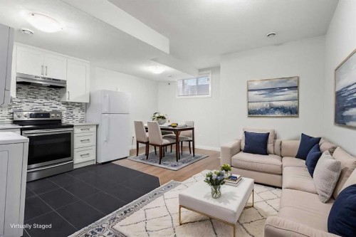 4031 79 Street Nw, Calgary, AB - Indoor Photo Showing Living Room