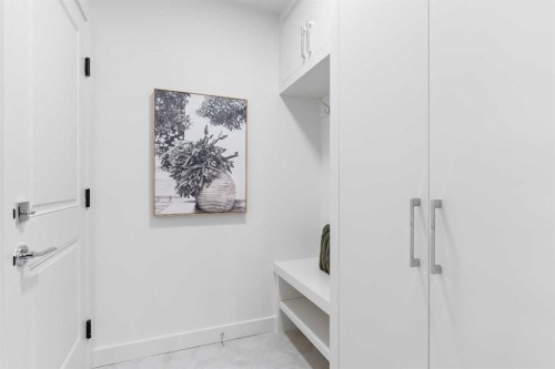 1012 70 Avenue Sw, Calgary, AB - Indoor Photo Showing Other Room