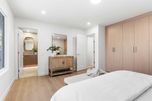 1012 70 Avenue Sw, Calgary, AB - Indoor Photo Showing Bedroom