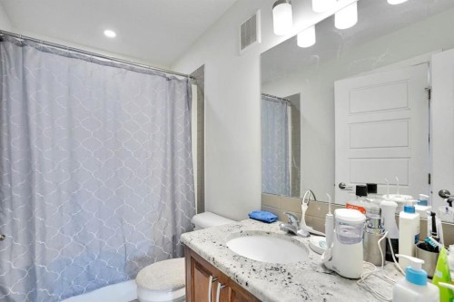 680 Marina Drive, Chestermere, AB - Indoor Photo Showing Bathroom