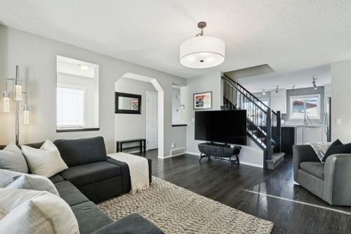 4 Copperfield Rise Se, Calgary, AB - Indoor Photo Showing Living Room