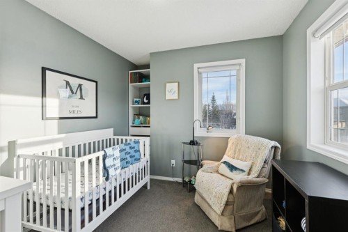 4 Copperfield Rise Se, Calgary, AB - Indoor Photo Showing Bedroom