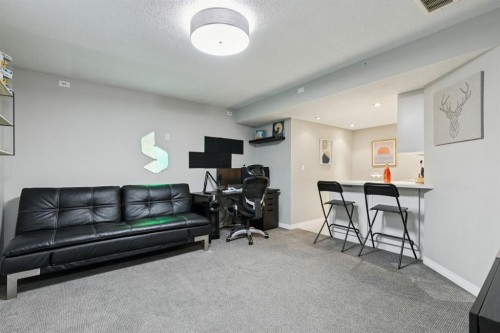 4 Copperfield Rise Se, Calgary, AB - Indoor Photo Showing Living Room