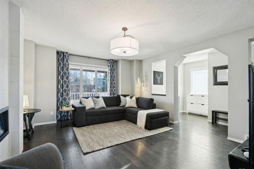 4 Copperfield Rise Se, Calgary, AB - Indoor Photo Showing Living Room