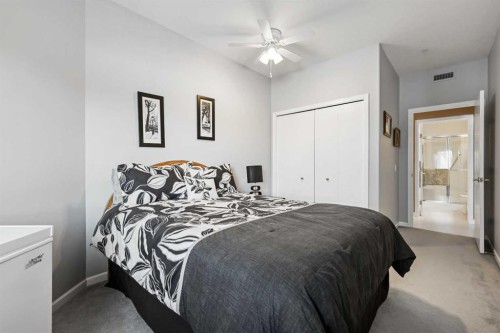 104-43 Westlake Circle, Strathmore, AB - Indoor Photo Showing Bedroom