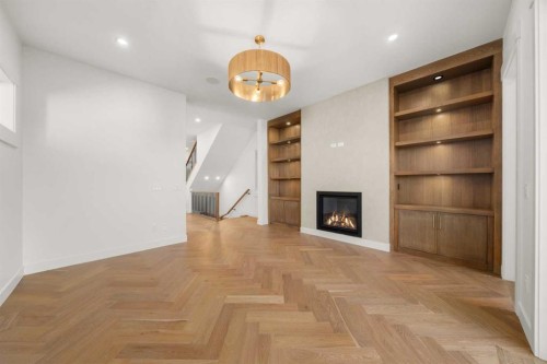 3919 19 Street Sw, Calgary, AB - Indoor With Fireplace
