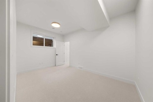 3919 19 Street Sw, Calgary, AB - Indoor Photo Showing Other Room