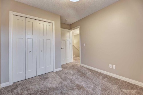 70 Masters Crescent Se, Calgary, AB - Indoor Photo Showing Other Room