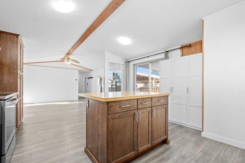 38-3223 83 Street Nw, Calgary, AB 