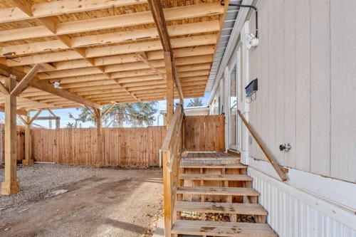 38-3223 83 Street Nw, Calgary, AB 