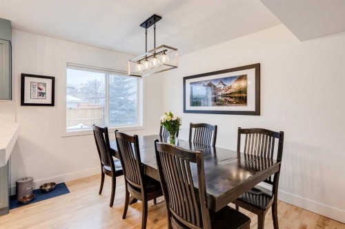 176 Somme Manor Sw, Calgary, AB - Indoor Photo Showing Dining Room