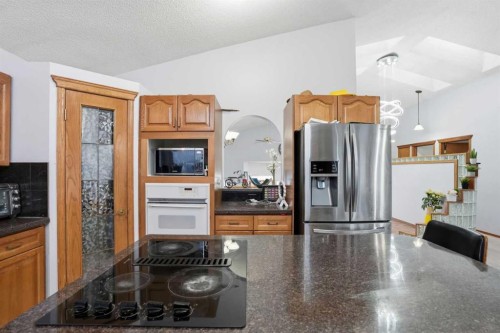 99 Arbour Lake Way Nw, Calgary, AB - Indoor Photo Showing Kitchen