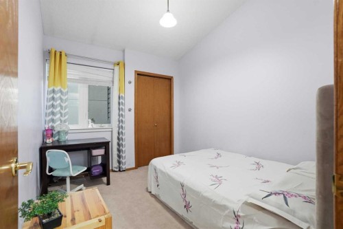 99 Arbour Lake Way Nw, Calgary, AB - Indoor Photo Showing Bedroom