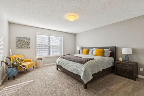 5 Riviera Place, Cochrane, AB - Indoor Photo Showing Bedroom