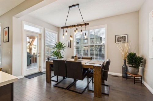 5 Riviera Place, Cochrane, AB - Indoor Photo Showing Dining Room