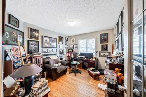 40 Mckinnon Street Nw, Langdon, AB - Indoor