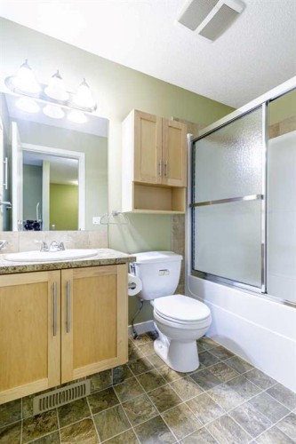 2501-155 Silverado Skies Link Sw, Calgary, AB - Indoor Photo Showing Bathroom