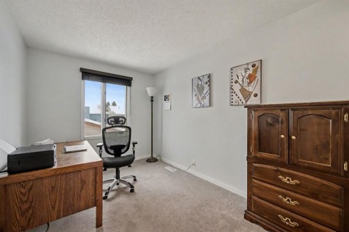 34 Woodglen Crescent Sw, Calgary, AB - Indoor Photo Showing Office