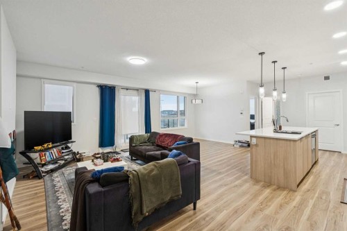 3116-33 Carringham Gate Nw, Calgary, AB - Indoor