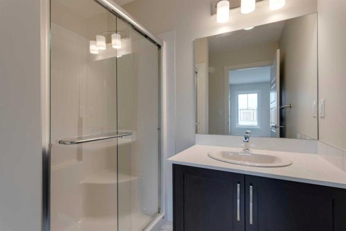 14653 1 Street Ne, Calgary, AB - Indoor Photo Showing Bathroom