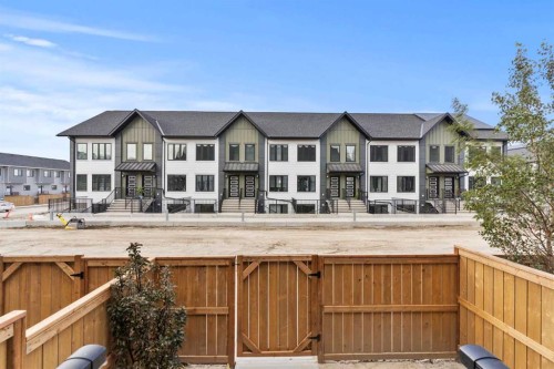 14653 1 Street Ne, Calgary, AB - Outdoor