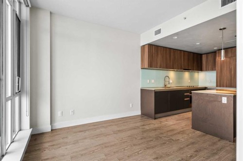 1403-1122 3 Street Se, Calgary, AB - Indoor Photo Showing Kitchen