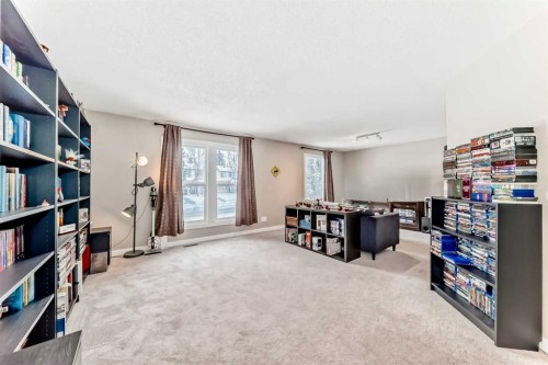 503 Woodbine Boulevard Sw, Calgary, AB - Indoor Photo Showing Other Room