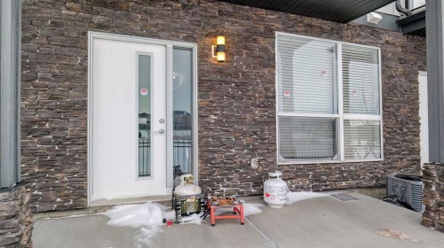302-70 Saddlestone Drive Ne, Calgary, AB - Outdoor